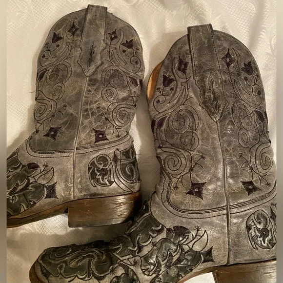Men’s Corral Vintage leather embroidered square toe western boots. Size 11.5D - Picture 3 of 16